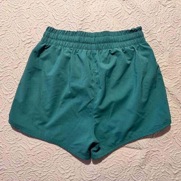 Nike Dri fit size medium Vietnam green pocket tye built in - Picture 11 of 13